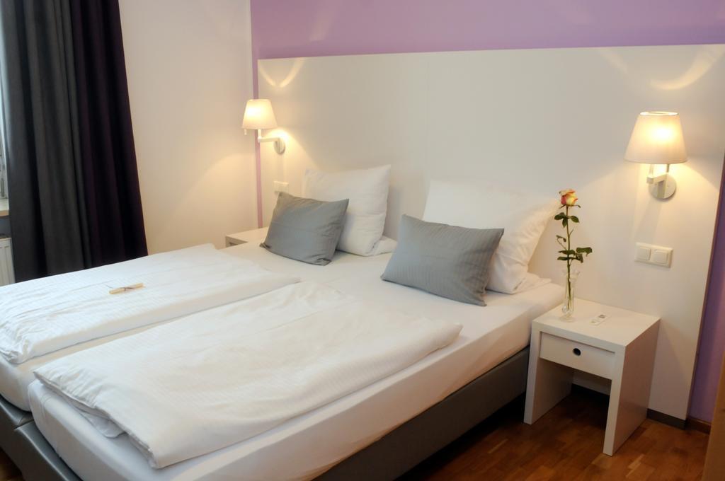 Hotel Am Alten Park Augsburg Exterior photo